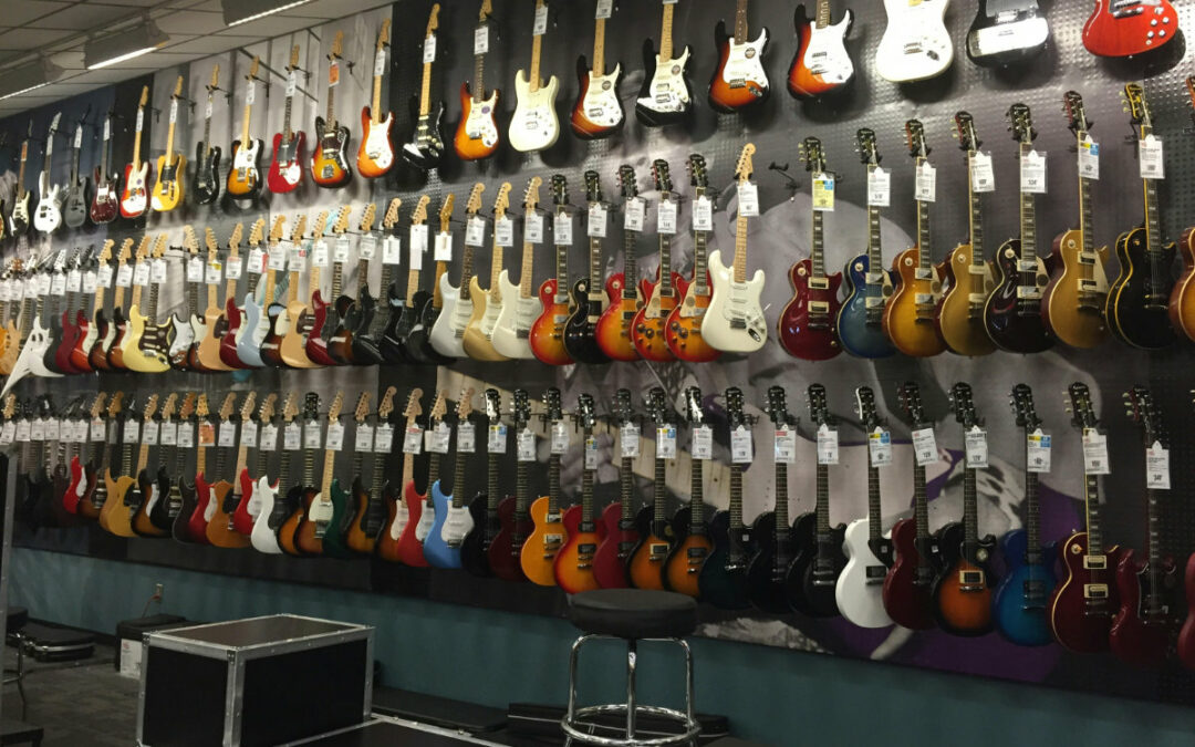 Comment choisir sa première guitare ?